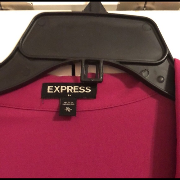 (SOLD) Express Blouse - Picture 4 of 6